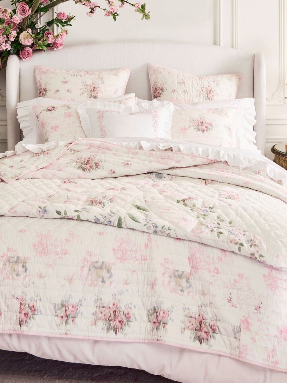 LoveShackFancy x Pottery Barn NWT Floral Bow Patchwork Embroidered Quilt Queen